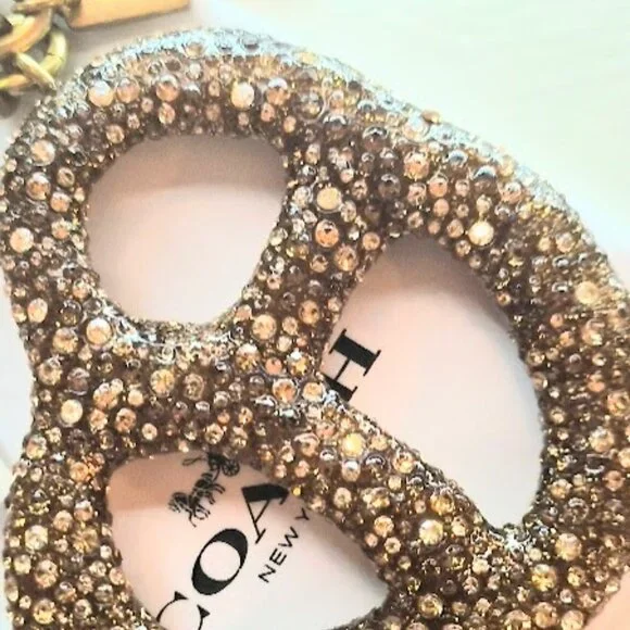 Coach Crystal Pretzel Bag Charm CCY89 🥨𝐒𝐨𝐥𝐝 𝐎𝐮𝐭 𝐀𝐜𝐫𝐨𝐬𝐬 𝐂𝐨𝐚𝐜𝐡 - Picture 7 of 16